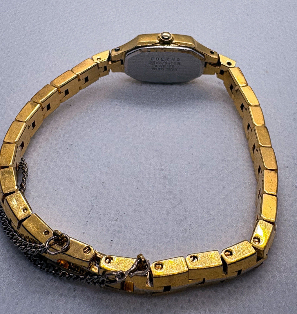 Vintage 1990 Seiko 1E20-0229 Ladies Hexagon Quartz Cocktail Watch Safety Chain