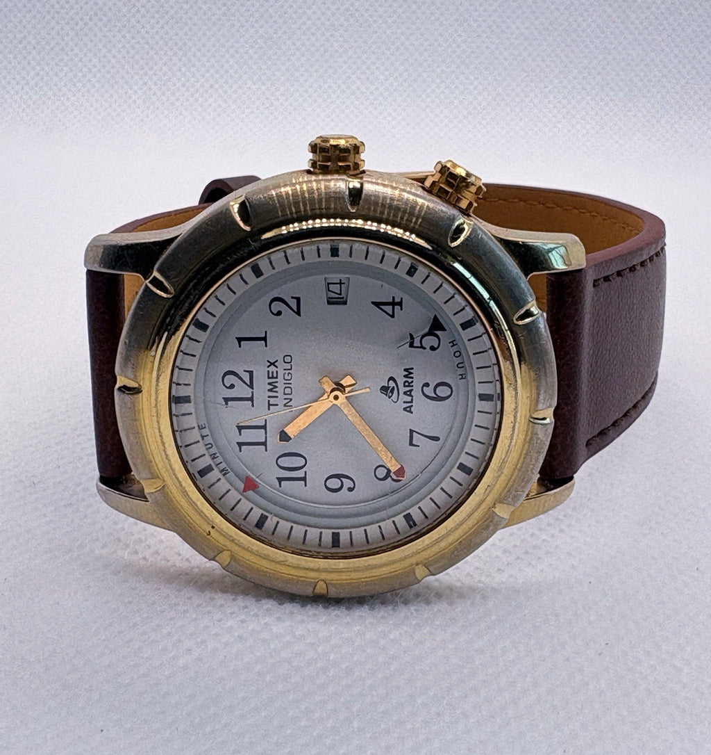 Vintage Timex Reef Gear Indiglo Turn & Pull Alarm Watch Date Gold Tone 092743