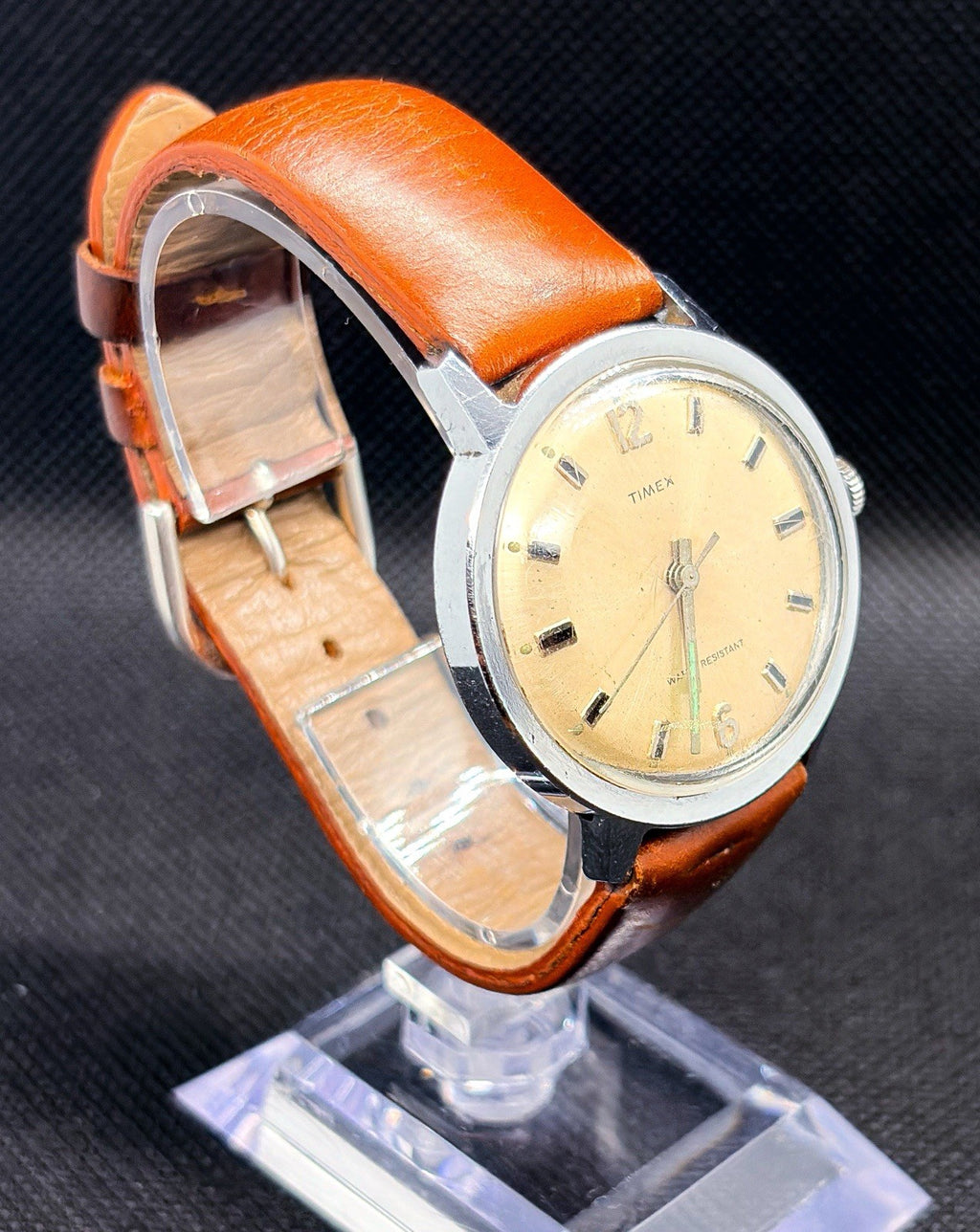 Vintage 1971 Timex Marlin 26070 2471 Champagne Sunburst Dial Manual Wind