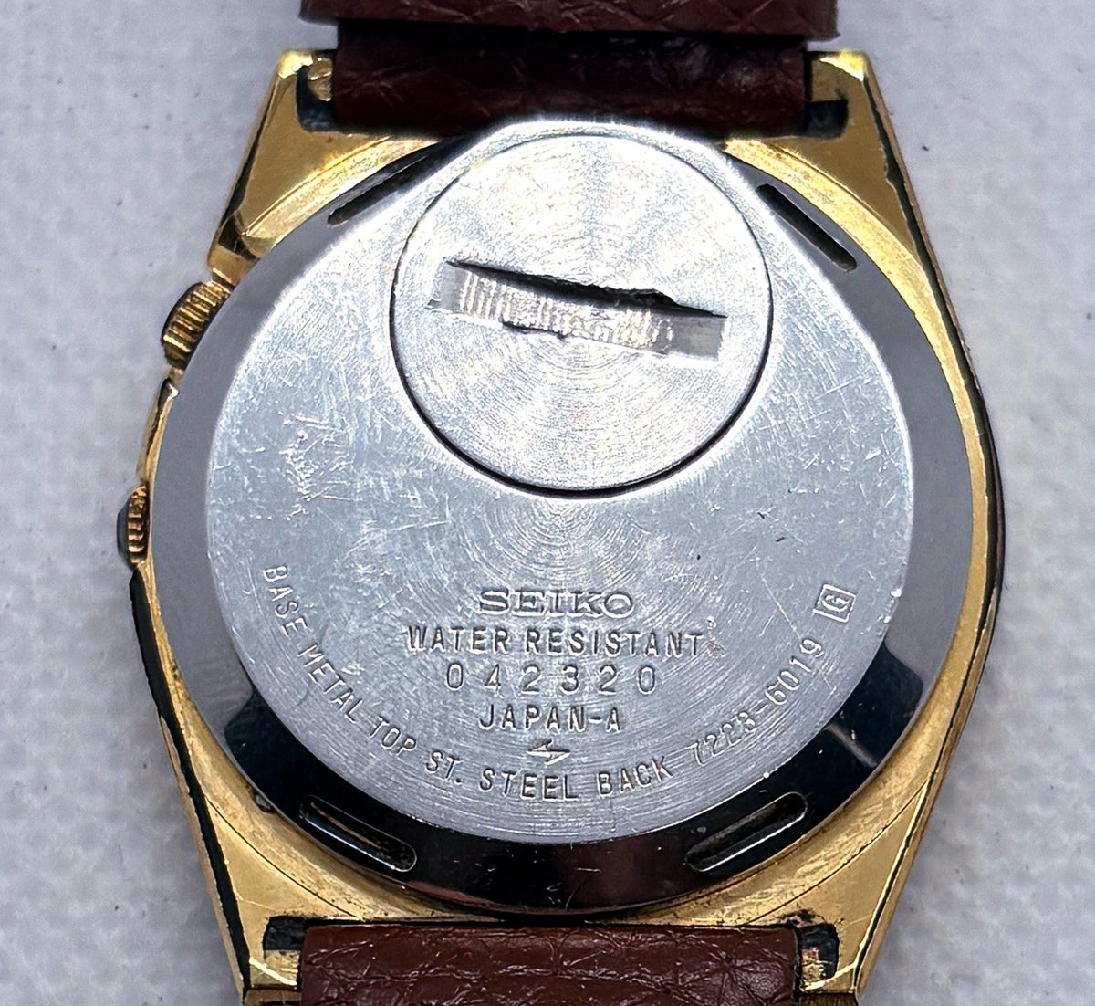 VTG 1980 Seiko SQ Alarm Quartz 7223-6019 Gold Tone Watch Original Bracelet Incl.