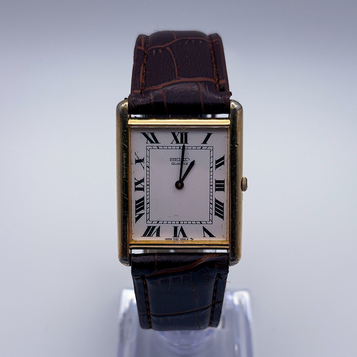 Vintage 1983 Seiko Tank Quartz 7430-5209 Gold Tone White Roman Mens Dress Watch