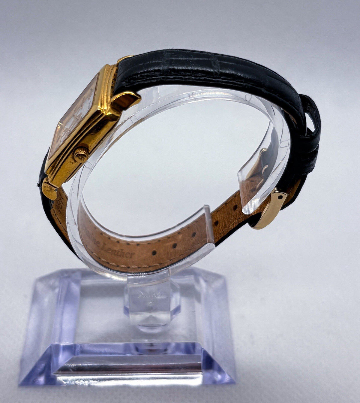 Vintage Bulova Accutron T7 Gold Tone Tank Watch Textured Date Dial Swiss Movt