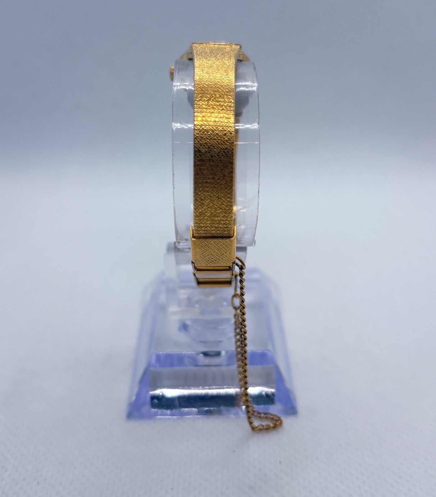 Vintage 1983 Seiko Quartz Ladies Watch Gold Tone 16mm Champagne Dial 2C20-0129