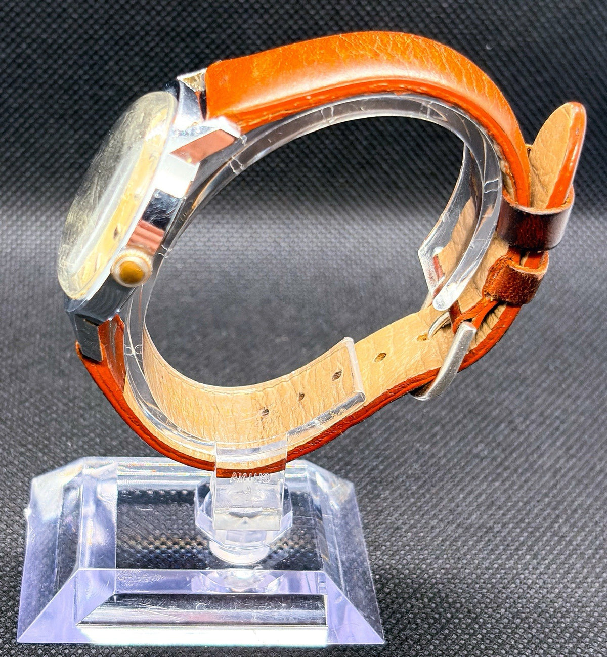 Vintage 1971 Timex Marlin 26070 2471 Champagne Sunburst Dial Manual Wind