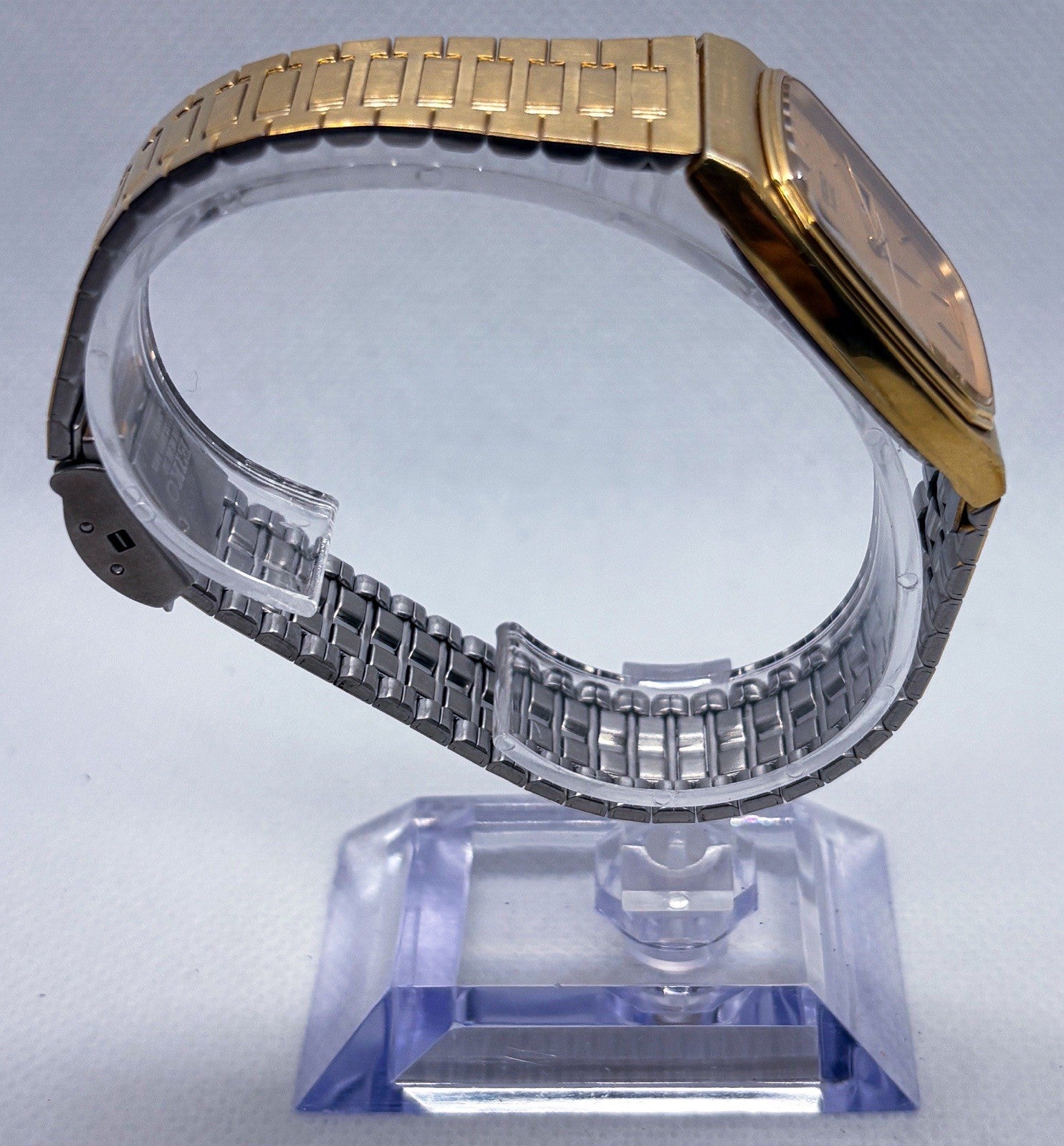 VTG 1984 Seiko Quartz 6533-5010 Gold Plated Textured TV Dial Men's Dress Watch