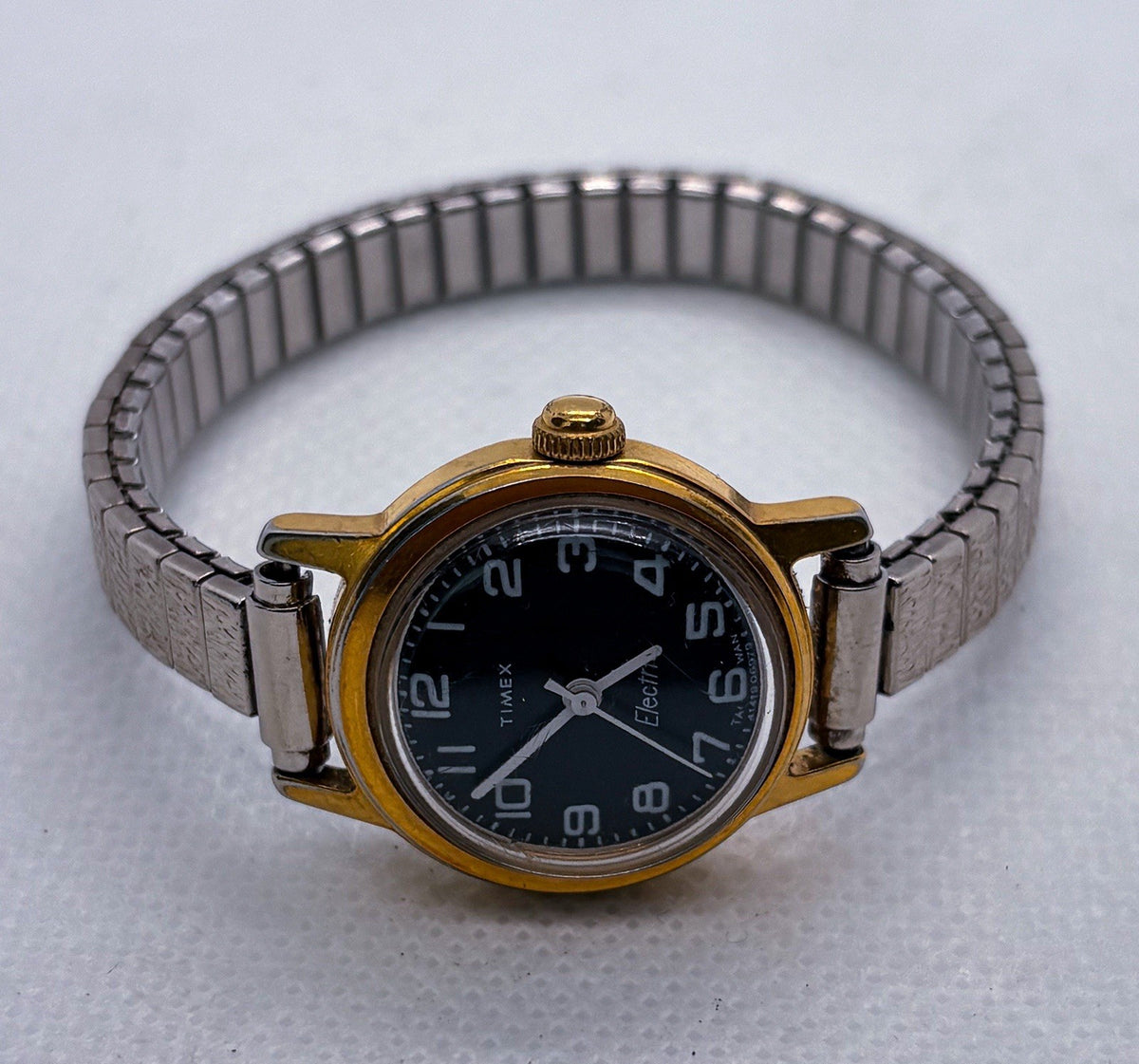 Vtg 1979 Timex Electric Women's Watch Gold Tone Case Black Dial Expansion Band