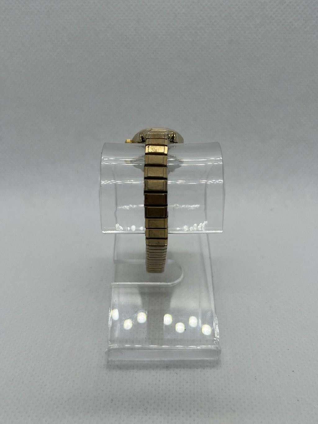 Timex Q Watch Womens Vintage 17mm Case Stretch Band Quartz Analog Three Hands