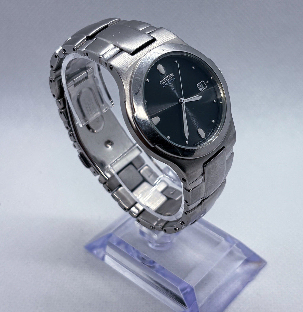 VTG Citizen Eco-Drive E110-K16750 Men's Black Diamond Dial Steel Watch 6” Wrist