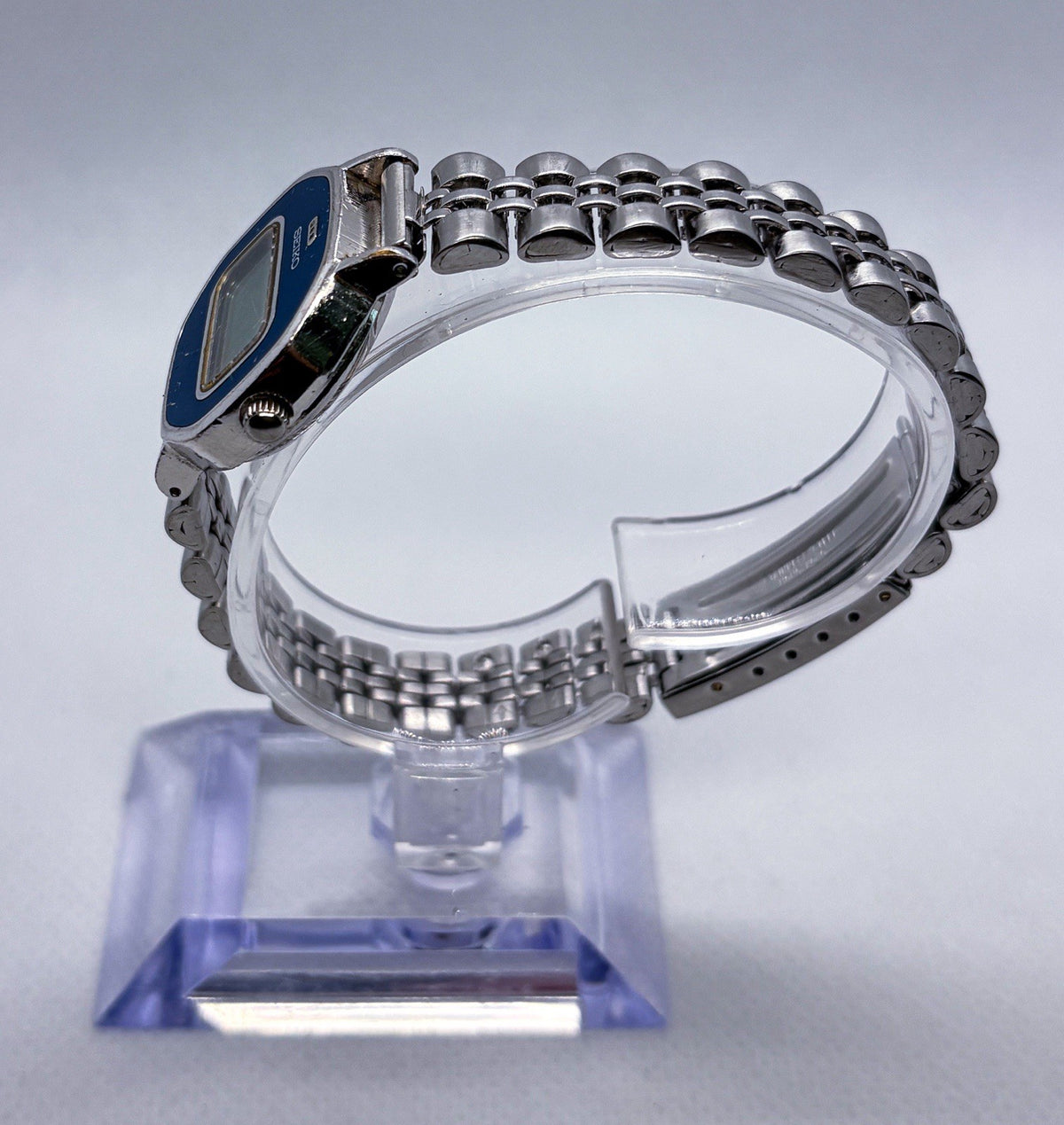 Vintage 1979 Seiko Digital LCD Ladies Watch B137-403A Blue Dial RUNNING Rare
