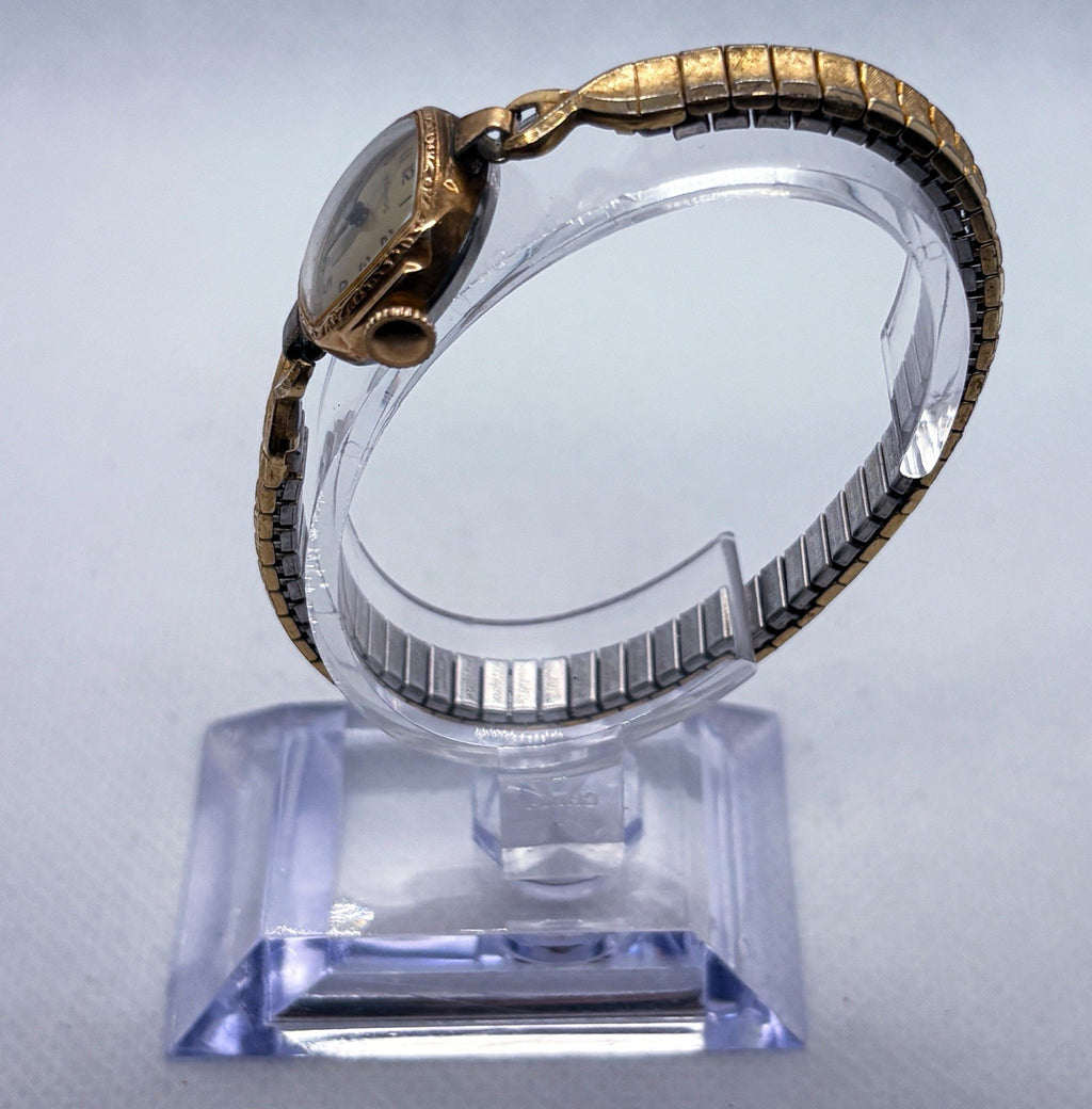 Vintage 1950s Benrus Mechanical Women's Watch Gold Tone Engraved Bezel Working