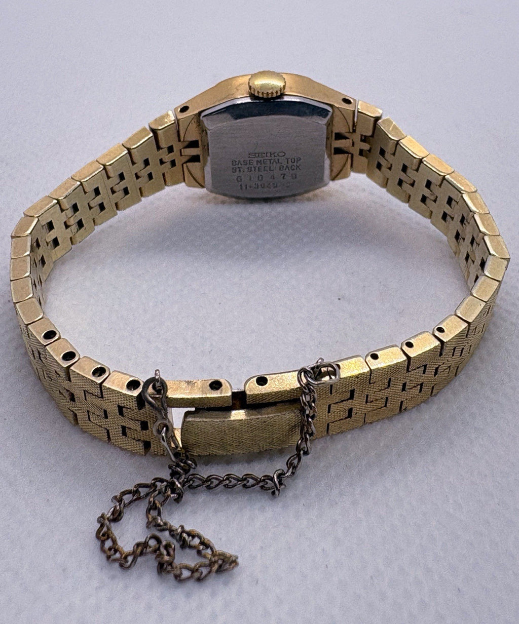 Vintage 1976 Seiko 11-3949 Ladies Mechanical Watch Bark Texture Vignette RUNNING