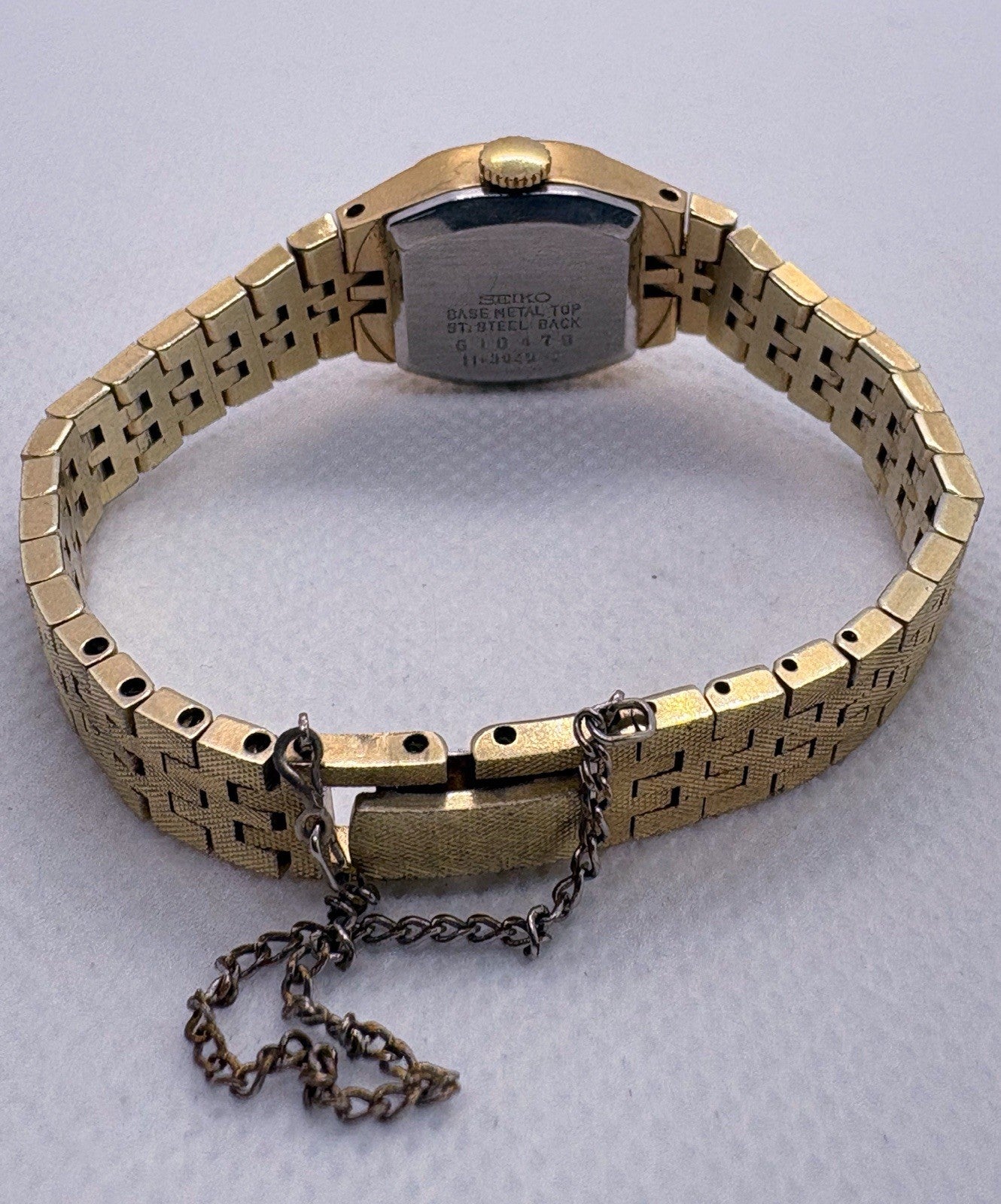 Vintage 1976 Seiko 11-3949 Ladies Mechanical Watch Bark Texture Vignette RUNNING