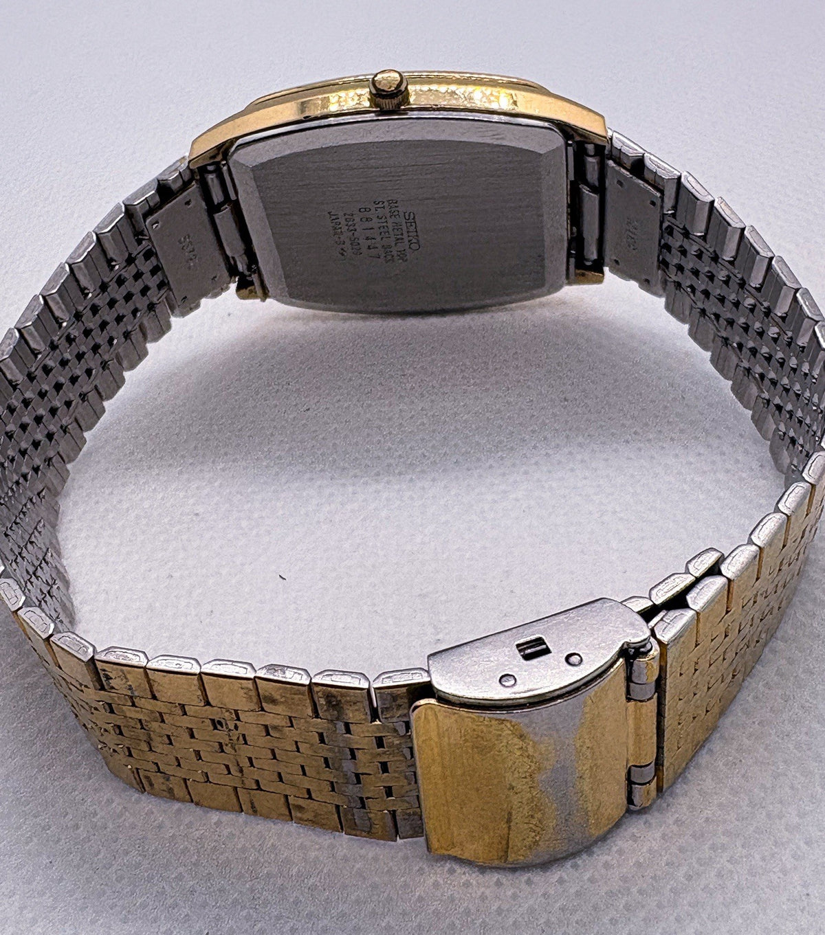 Vintage 1978 Seiko SQ Quartz Watch 2633-5029 Gold Tone Black TV Dial Day Date