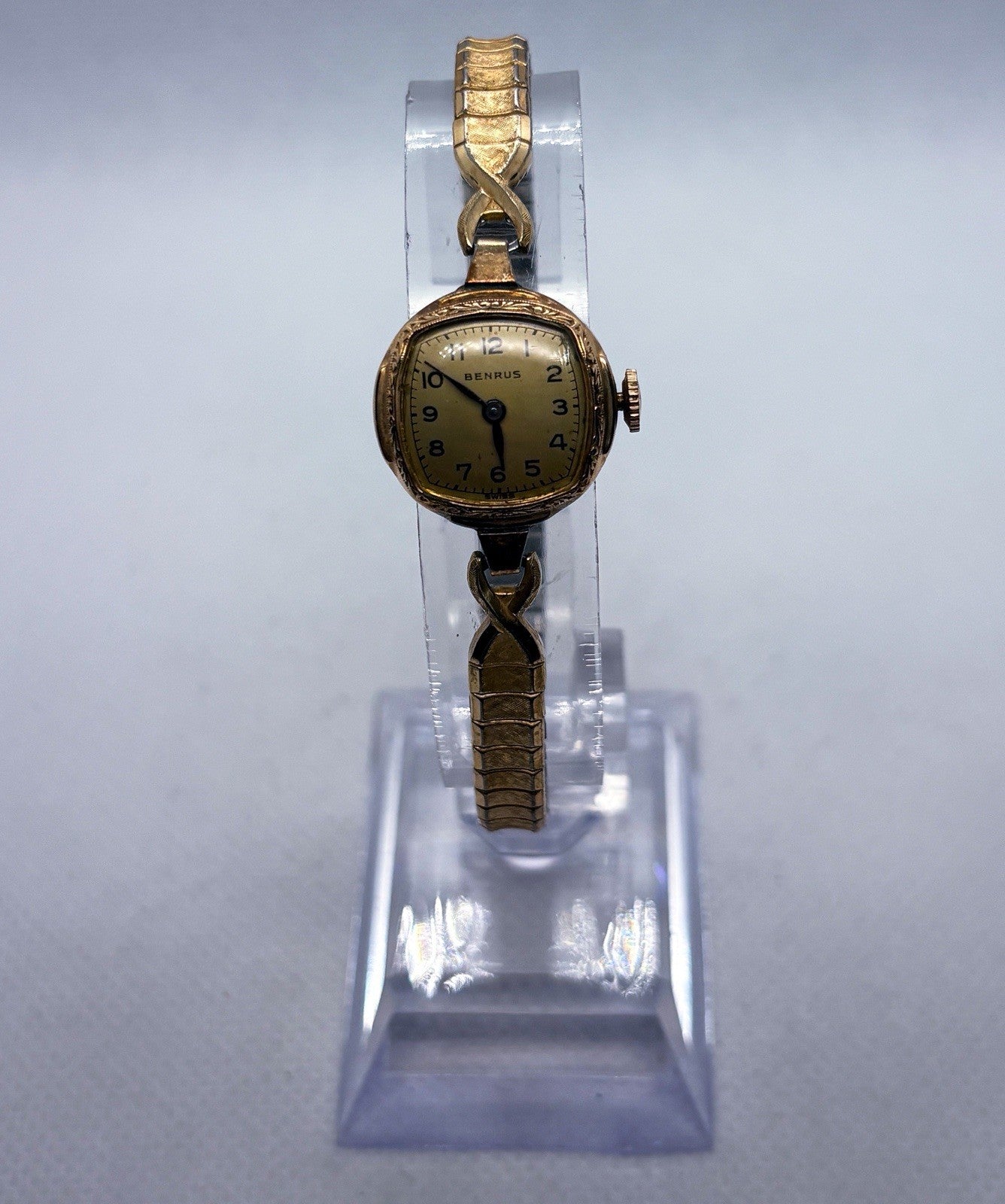 Vintage 1950s Benrus Mechanical Women's Watch Gold Tone Engraved Bezel Working