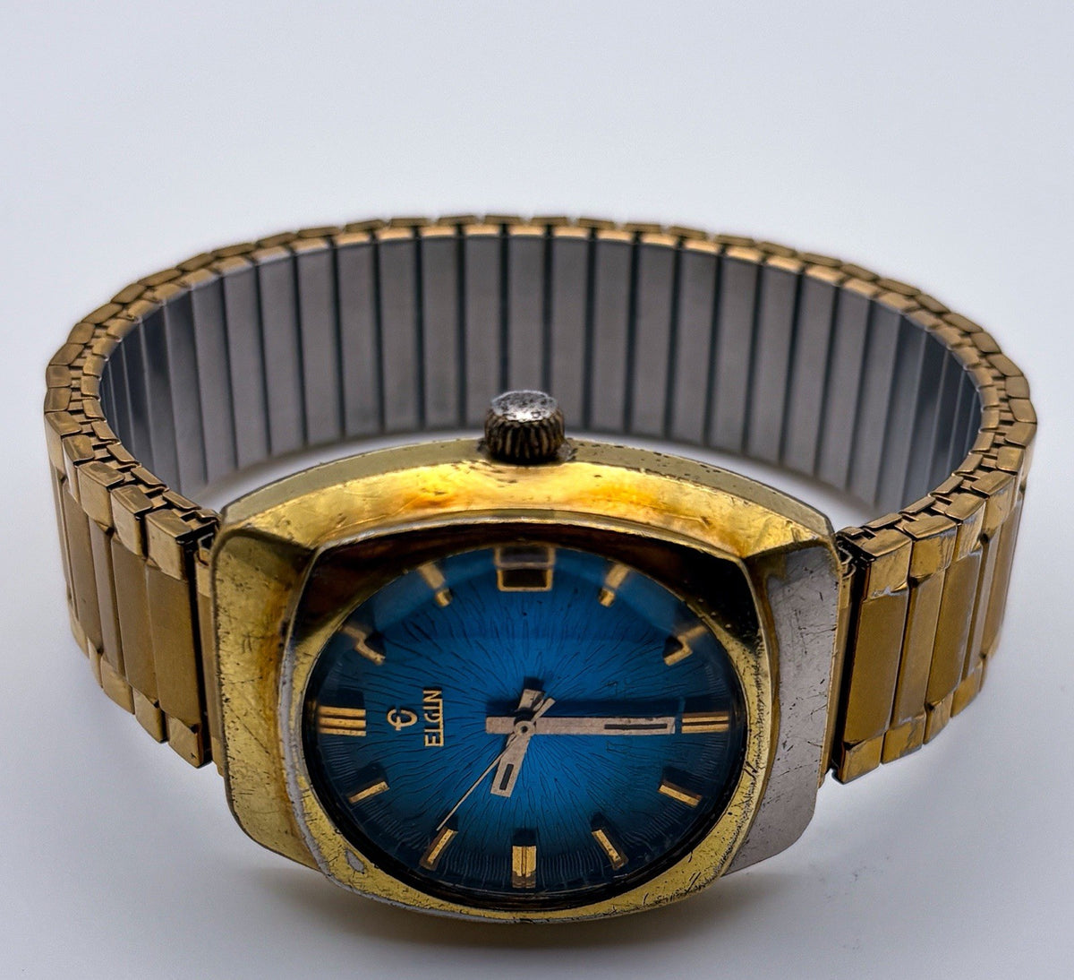 Vintage 1970s Elgin Automatic 17J Cushion Gold Watch Blue Starburst Dial Run