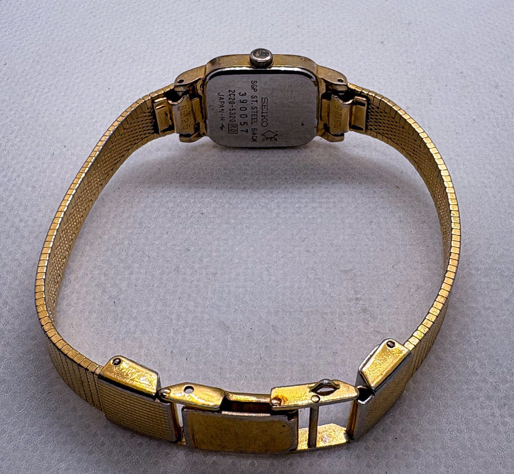 Vintage 1983 Seiko Ladies Watch 2C20-5320 Gold Tone Mesh Bracelet New Battery