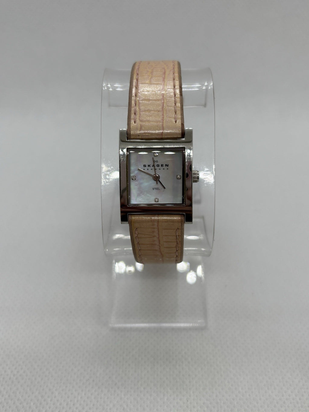 Skagen Steel 528SSLP8A Women's Watch MoP Pearl Face Runs New Battery