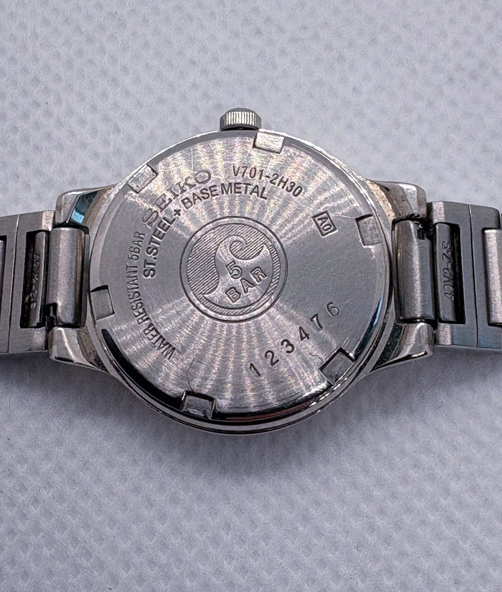 Vintage 1991 Seiko V701-2H30 A0 Ladies Watch Black Dial Silver Tone 5 Bar Quartz