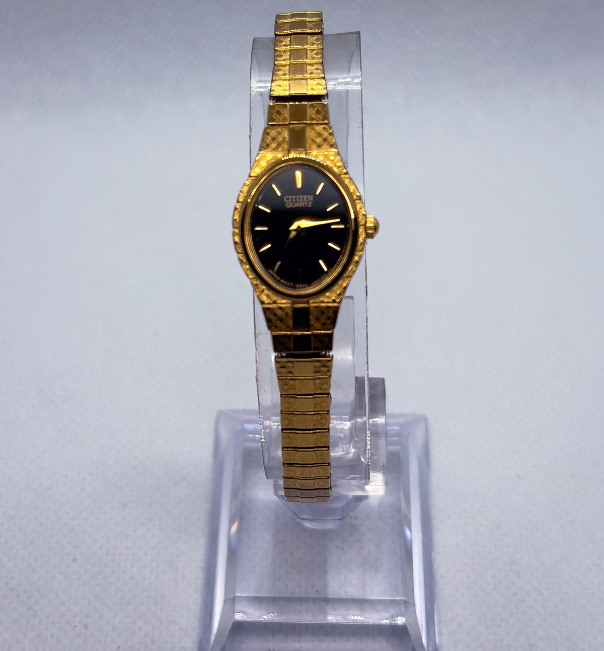Vintage Citizen Quartz Black Dial Gold Tone Oval Ladies Dress Watch 5920-S96494