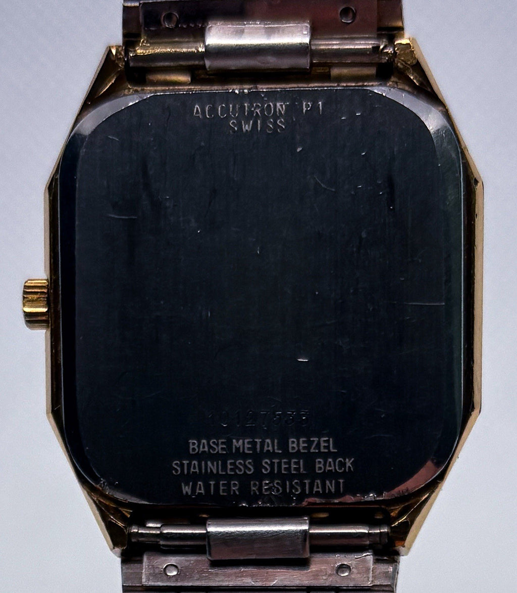 Vintage 1981 Bulova Accutron Swiss Quartz Square Watch 7249 P1 New Battery Runs