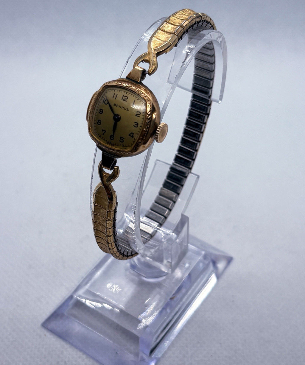 Vintage 1950s Benrus Mechanical Women's Watch Gold Tone Engraved Bezel Working