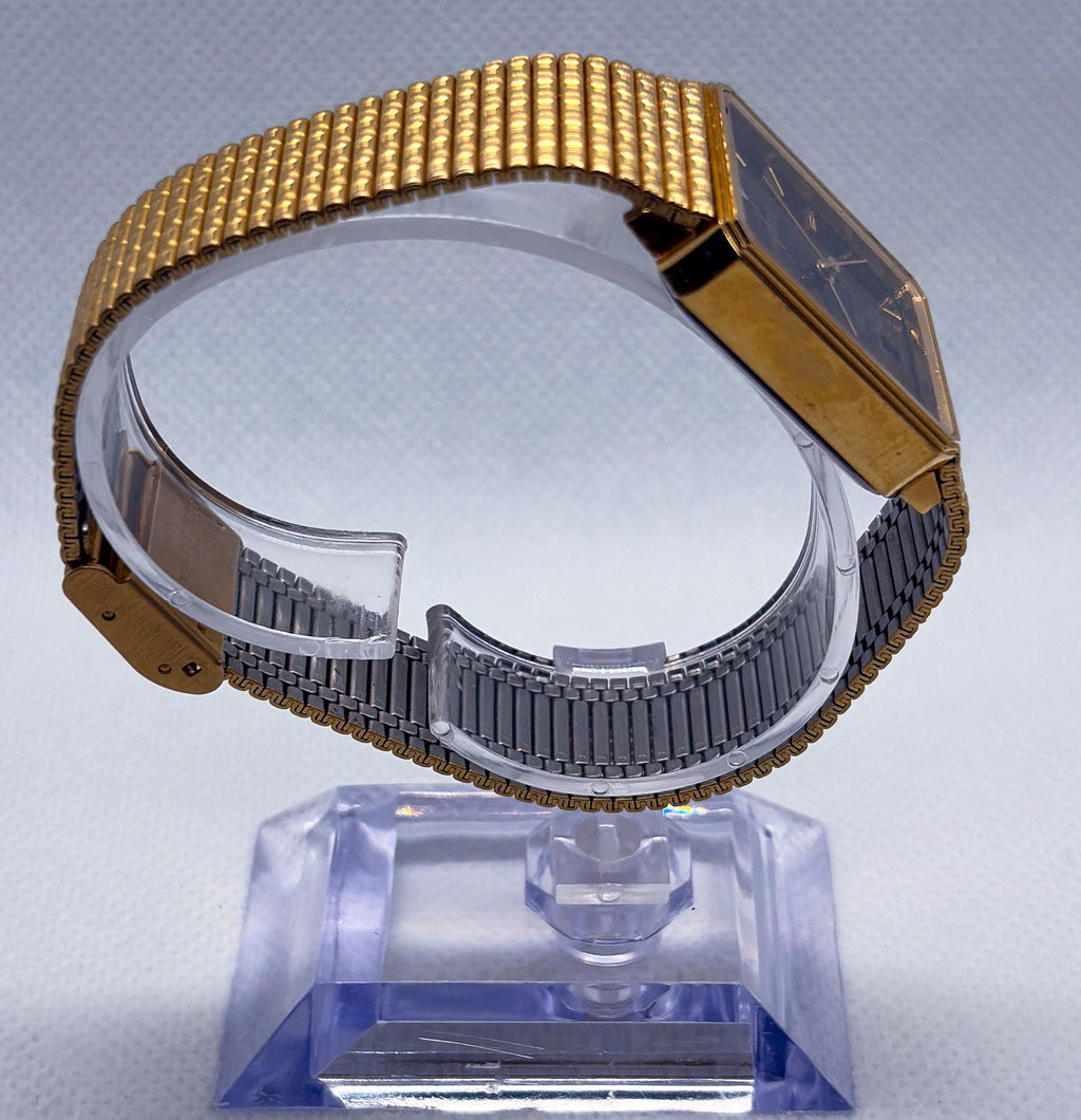 Vintage Benrus Diamond Quartz Gold Tone Black Dial Date Tank Men's Dress Watch
