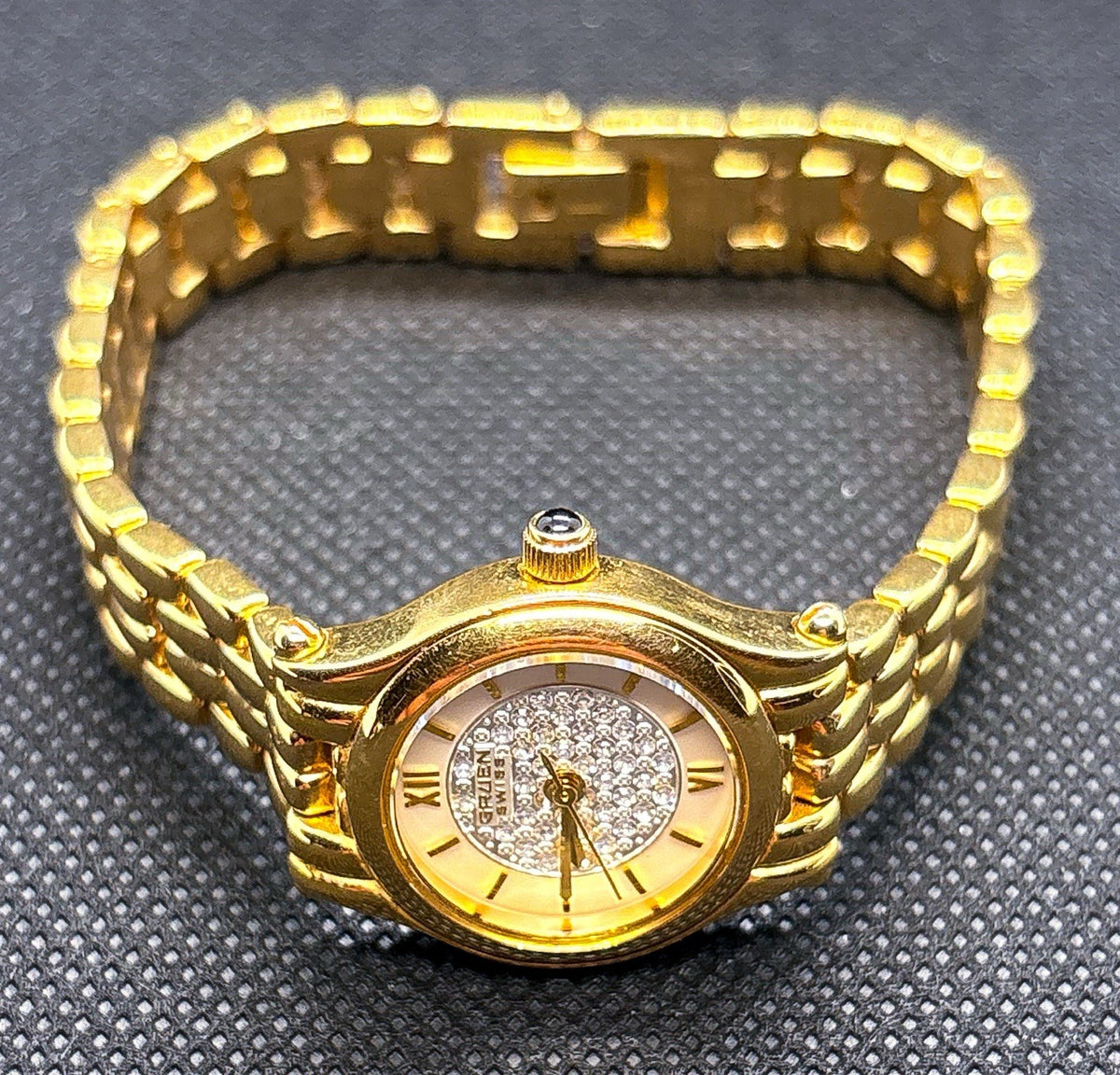 Vintage 1990s Gruen Swiss GSL014 Crystal Accent Dial 22mm Gold Tone Ladies Watch