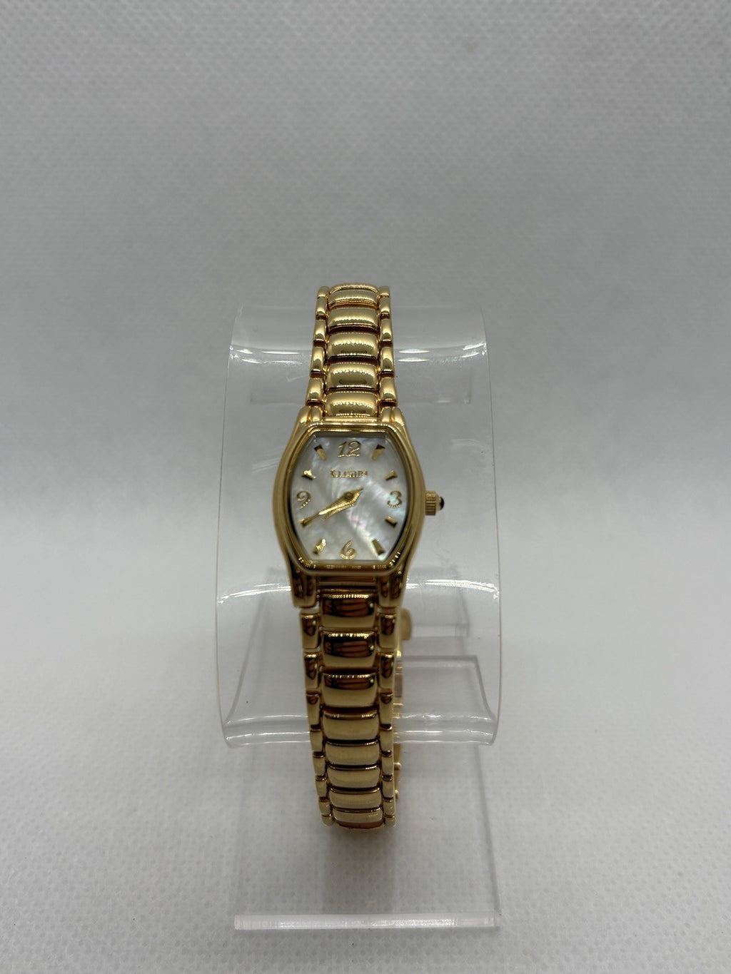 Elgin Ladies Analog Quartz Watch Gold Tone Oval Mother of Pearl Dial New Battery