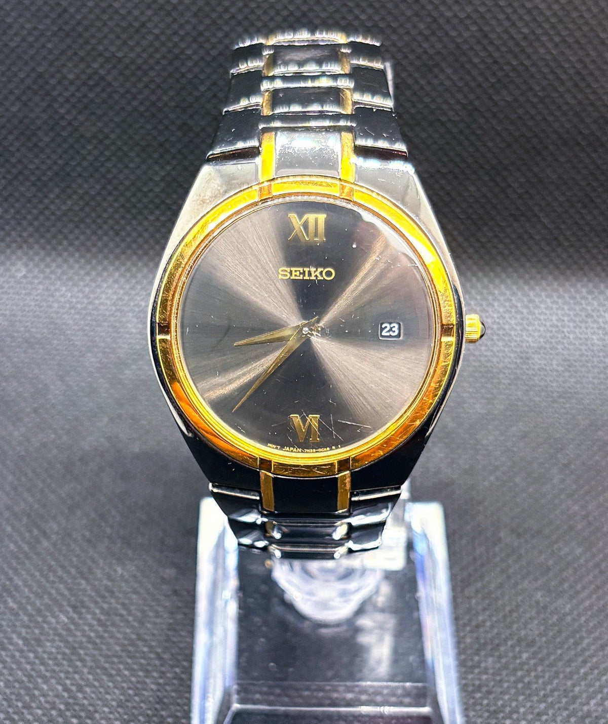 Vintage 1997 Seiko 7N39-0BD0 Two-Tone Black Gold Quartz Dress Watch 5.75” Wrist