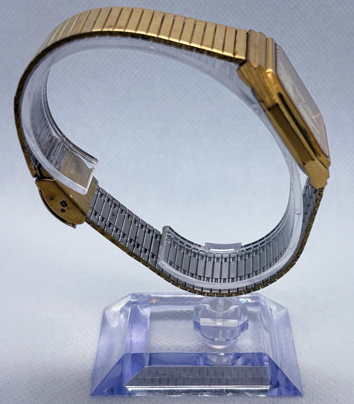 Vintage 1981 Bulova Accutron Swiss Quartz Square Watch 7249 P1 New Battery Runs
