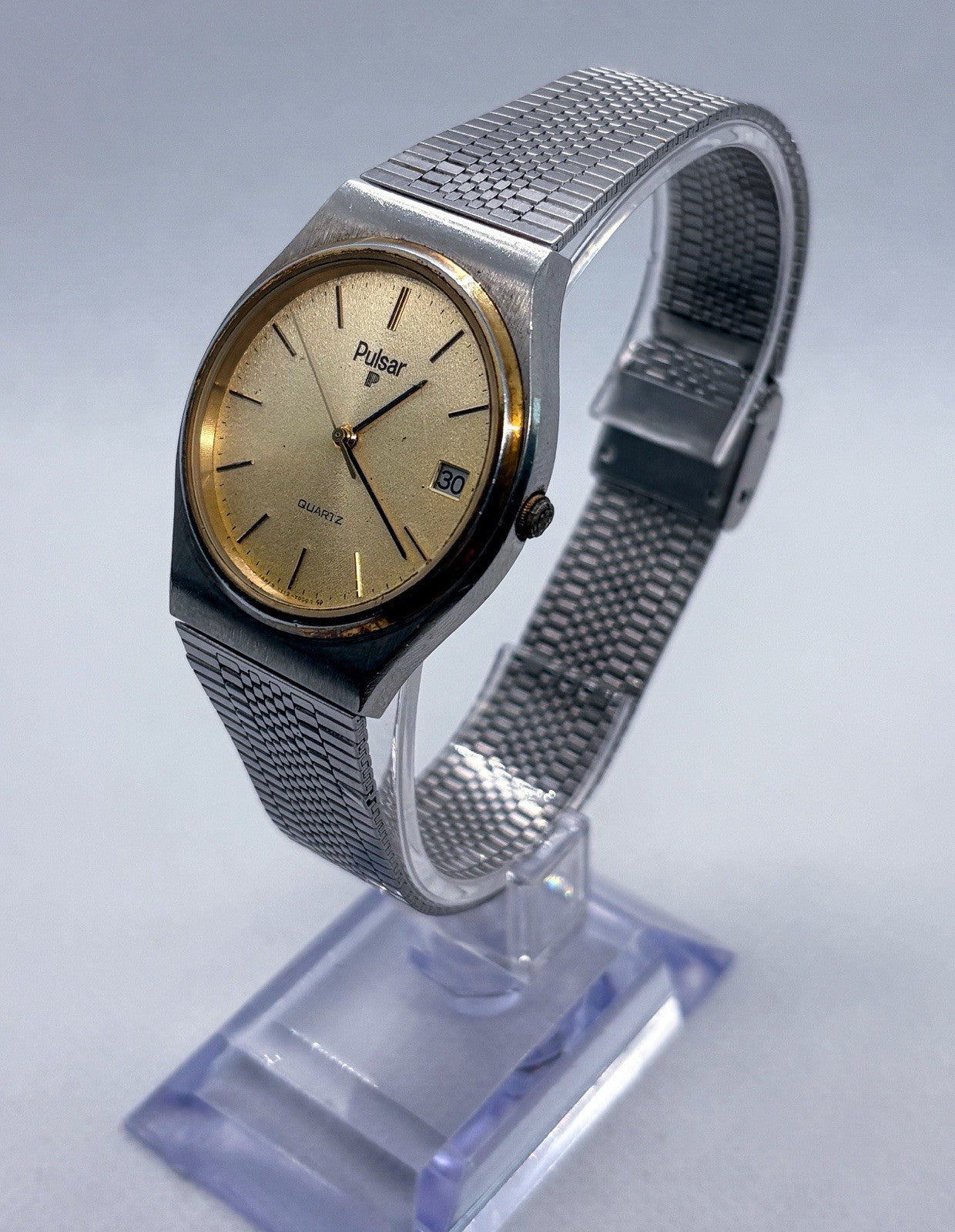 Vintage 1982 Pulsar by Seiko Quartz Men’s Watch Y112-7009 Gold Tone 34mm Date