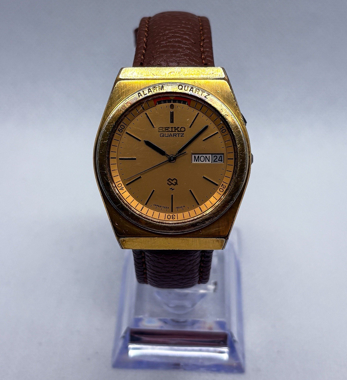 VTG 1980 Seiko SQ Alarm Quartz 7223-6019 Gold Tone Watch Original Bracelet Incl.