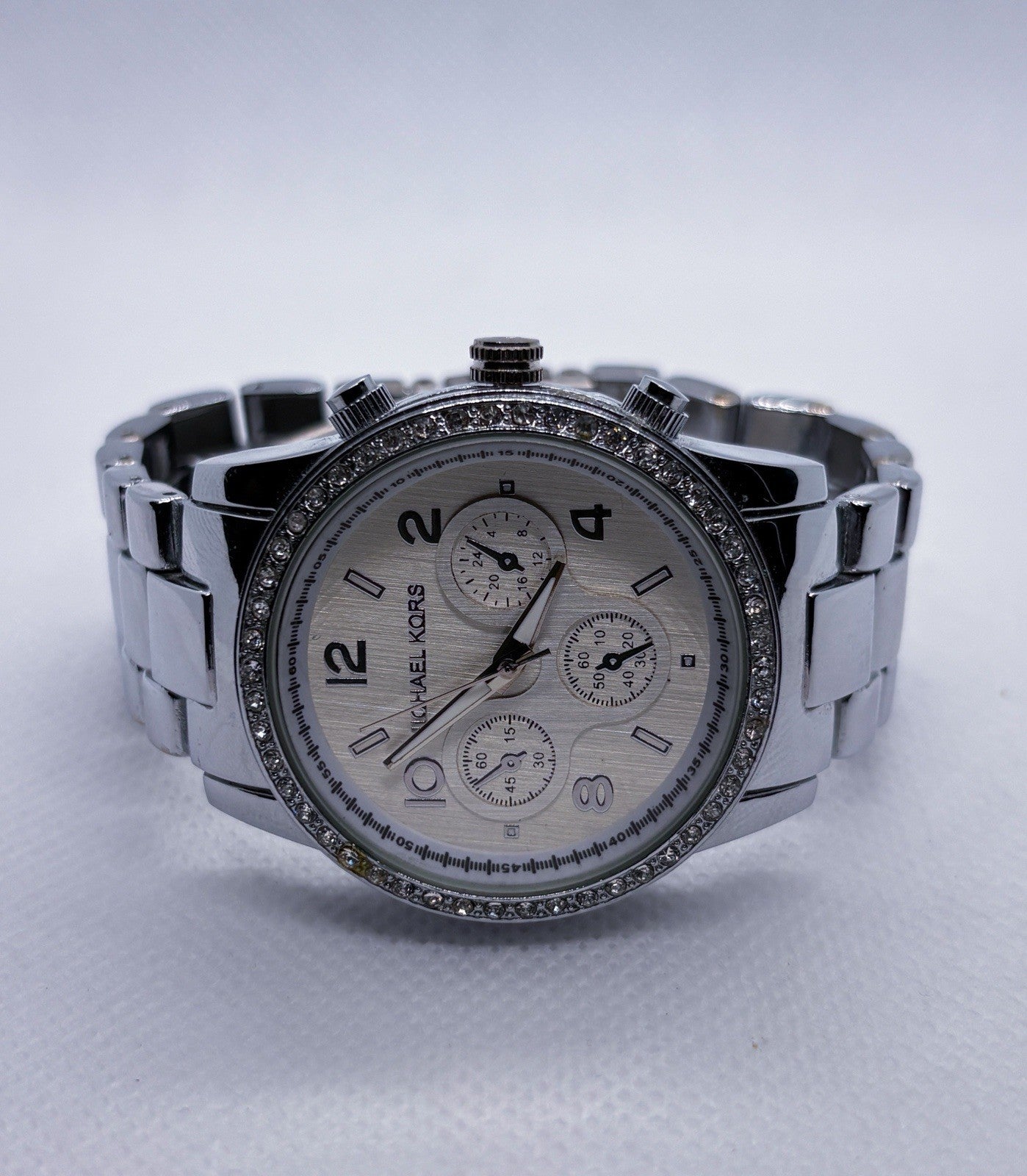 Michael Kors MK-1038 Silver Runway Chronograph Watch - Excellent/Working 6"