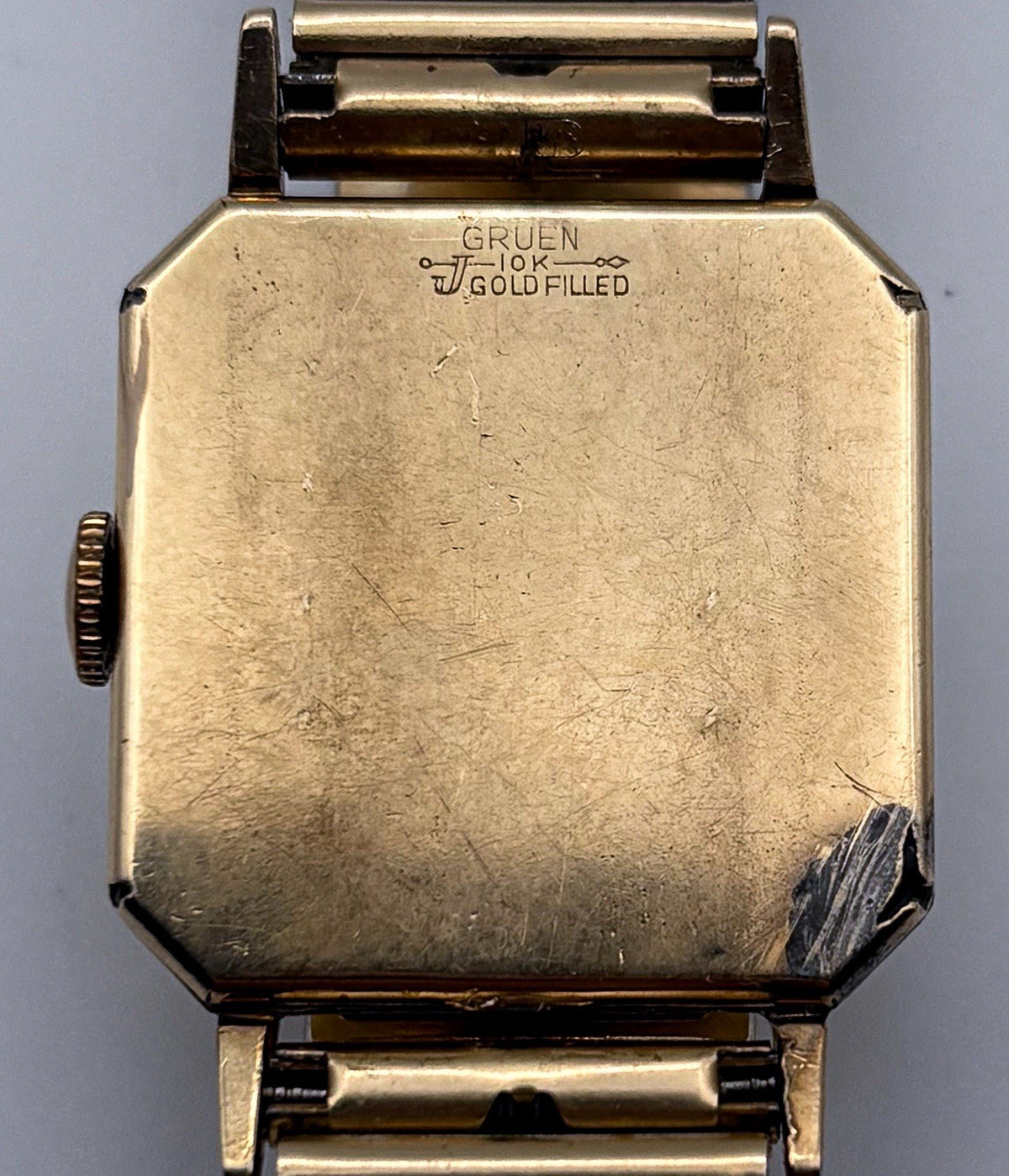 Vintage 1950 Gruen Veri-Thin 10K Gold Filled Faceted Bezel Black Gilt Mens Watch