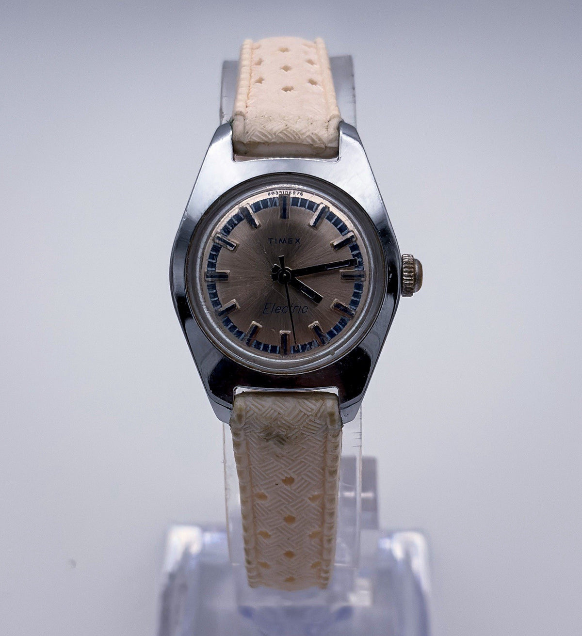 Vintage 1976 Timex Electric Ladies Watch 60351 06976 Blue Block Index Runs