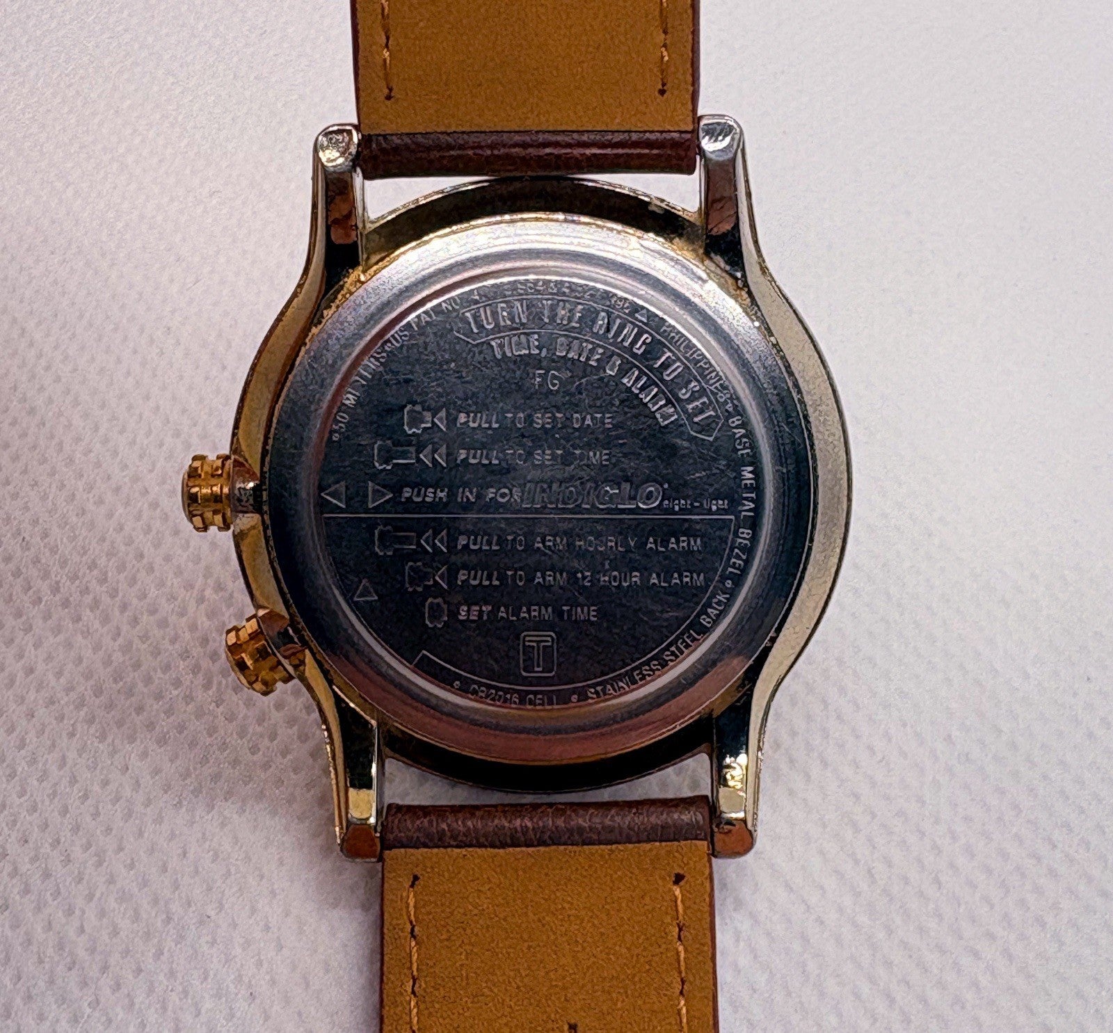 Vintage Timex Reef Gear Indiglo Turn & Pull Alarm Watch Date Gold Tone 092743