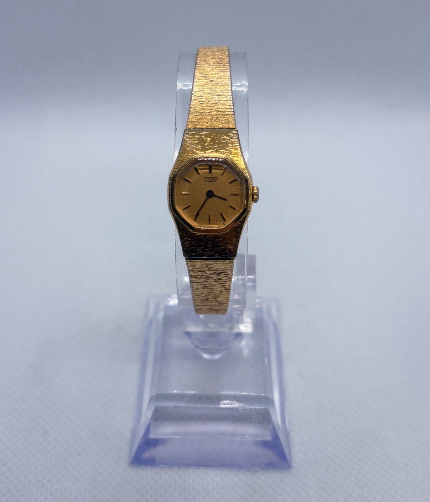 Vintage Seiko Quartz Ladies Watch Gold Tone Octagon 16mm Textured Dial 2C20-6519
